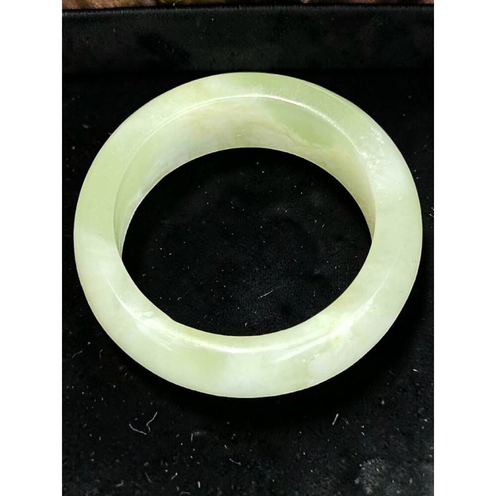Apple Jade Ring Size 6 , Jadeite Carved - Picture 3 of 4